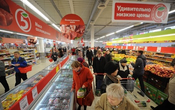 За избиение покупателя охранник оренбургской «Пятерочки» заплатит 127 000 рублей 