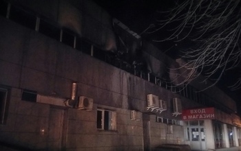 Следственно-оперативная группа выехала на место пожара в ТК 