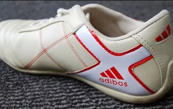 В магазине «Все по карману» в Оренбурге изъяли 188 поддельных кроссовок Reebok и Adidas