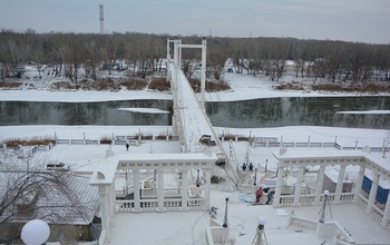 Главный подарок горожанам к Новому году - обновленный спуск к реке Урал 