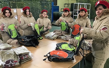 Юнармейцы из Оренбурга помогли собрать новогодние подарки детям Сирии 