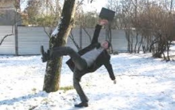 Под ногами тает лед, но никто не упадет