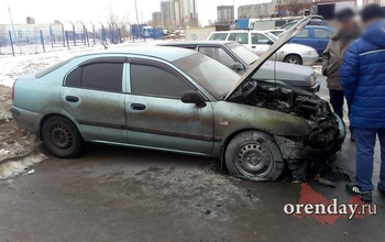 Причиной возгорания Mitsubishi в Оренбурге был поджог: владелец авто просит помощи