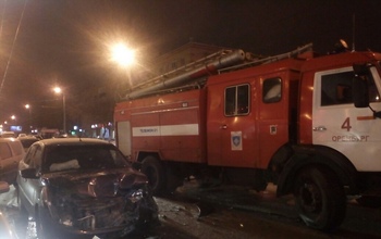 Пожарный автомобиль попал в ДТП в Оренбурге