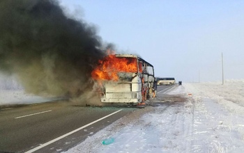 Сгоревший в Казахстане автобус, предположительно, направлялся в Оренбург