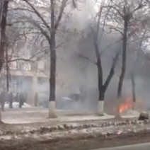 В Оренбурге на Салмышской загорелся автомобиль