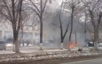 В Оренбурге на Салмышской загорелся автомобиль