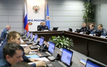 Глава МЧС поручил взять на контроль работу в зоне крушения Ан-148 с орчанами на борту