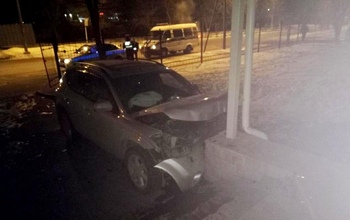 Водитель Nissan Murano, врезавшегося в крыльцо оренбургского лицея, был пьян