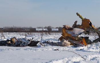 Власти погасят долги жертв разбившегося в Подмосковье самолета Ан-148