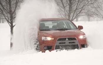 В Кваркенском районе угнали Mitsubishi Lancer
