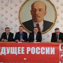 У оренбургских коммунистов баннеры с Грудининым воруют, жгут и портят краской 