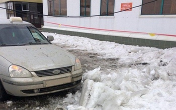 В Гае такси попало под град ледышек