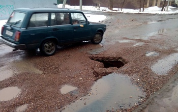 В Оренбурге размыло дорогу