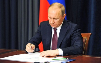 Президент РФ Владимир Путин подписал указ о награждении оренбургского школьника