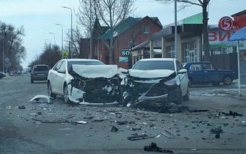 В Соль-Илецке по улице Советской произошла авария