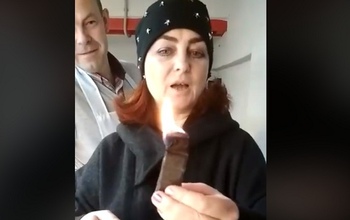 Оренбуржцы обсуждают видео с горящей шоколадкой