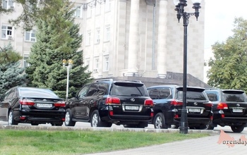Автопарк оренбургского губернатора и правительства застрахуют на 1,7 миллиона рублей