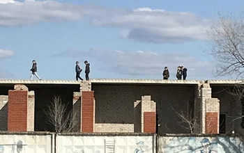 В Оренбурге подростки проникли на территорию стройки