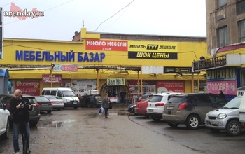 «Мебельный базар» на улице Юркина в Оренбурге опечатали судебные приставы 