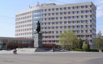 Через площадь Ленина в Оренбурге до 9 мая практически не проедешь