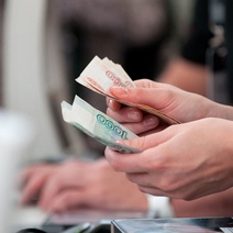 Минимальный размер зарплаты в Оренбуржье - 12,8 тысяч рублей