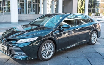 Оренбургское правительство купит еще две Toyota Camry в обновленном кузове