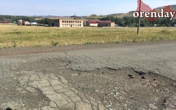 Разбитая дорога стала головной болью для жителей Медногорска
