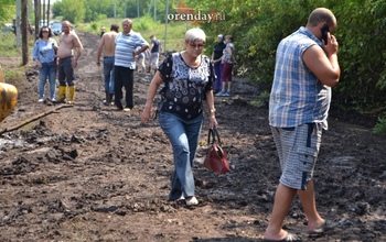 Тонна грязи: последствия потопа в Шарлыкском районе