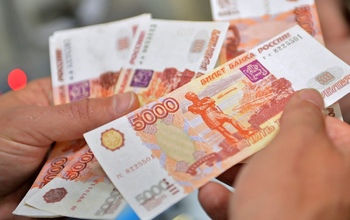 Средняя зарплата оренбуржцев близится к отметке в 30 тысяч рублей