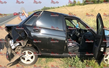 На трассе Оренбург - Самара столкнулись Toyota и ВАЗ