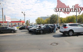 Участником дорожной аварии в Оренбурге стал сотрудник правоохранительной системы