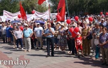 Губернатор запретил несогласованные митинги на площади Атриума