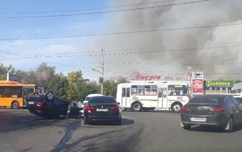 На проспекте Гагарина столкнулись три автомобиля