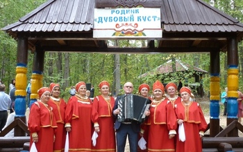 В стиле русского зодчества: в Переволоцком районе торжественно открыли родник 