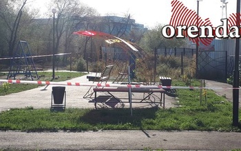 В Оренбурге представителей всех спецслужб «собрал» оставленный на качелях дипломат