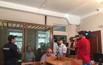 Евгений Арапов обвиняется в получении взятки в особо крупном размере