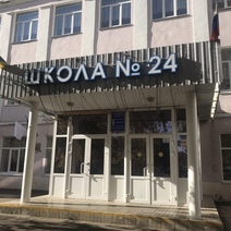 В школе №24 Оренбурга с потолка вместе с подвесным 