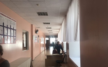 Работа оренбургской школы, где рухнула штукатурка, приостановлена