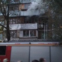 В многоэтажном доме Оренбурга горела квартира