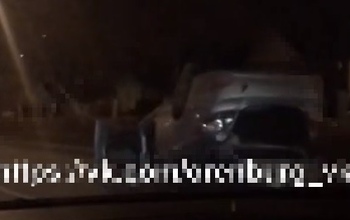 В Оренбурге на Терешковой перевернулась легковушка