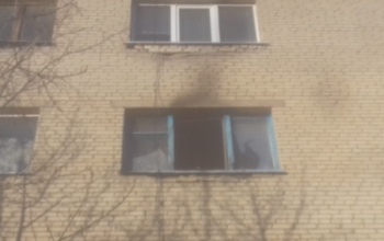 В Адамовке из горящей квартиры спасли двух человек