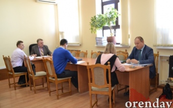 Кто не успел - тот опоздал: комиссия приняла документы не у всех желающих стать мэром Оренбурга