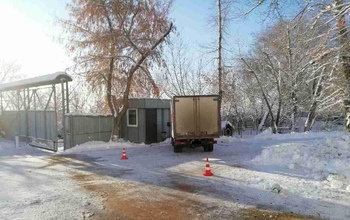 В Оренбурге грузовой фургон переехал своего хозяина