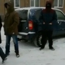 В Орске сотрудники полиции по-жесткому задержали подростка