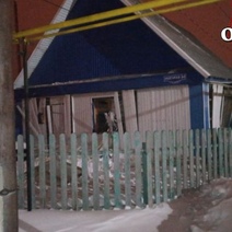 Пожарные боролись с огнем в селе Кваркено Оренбургской области