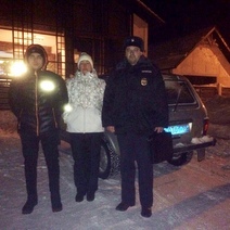 Полицейские и егери искали заблудившихся в Бузулукском бору лыжников