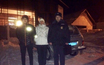 Полицейские и егери искали заблудившихся в Бузулукском бору лыжников