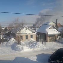 В Оренбурге пожарные почти два часа тушили летнюю кухню