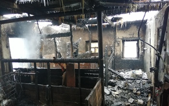 В Александровском районе погорельцы из Николаевки ютятся в заброшенном доме